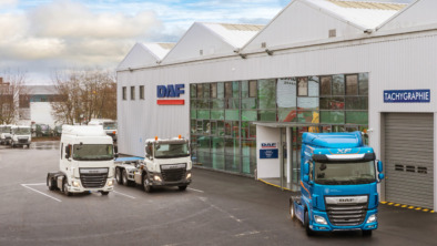 01-DAF-opens-Paris-dealership-premises