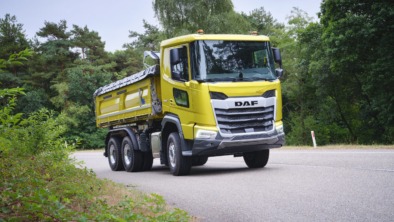 01.-DAF-displays-New-Generation-Construction-vehicles-at-BAUMA-scaled