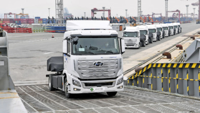 02-Hyundai_XCIENT-Fuel-Cell