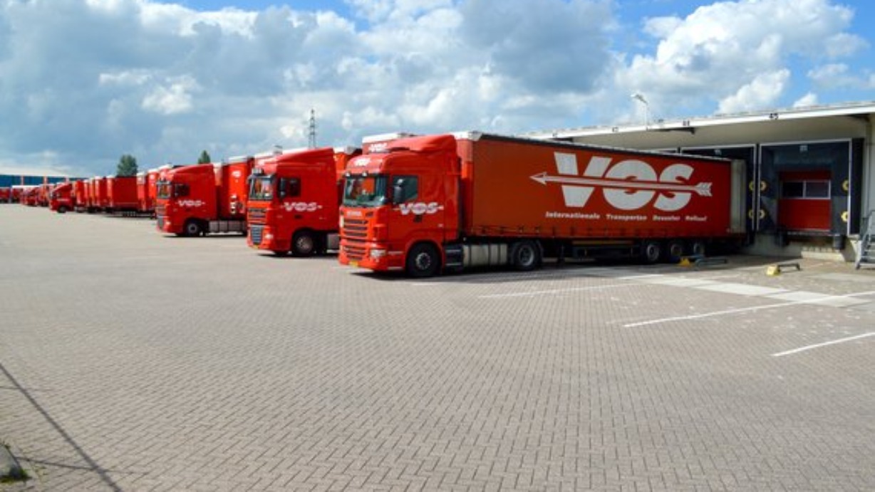 03_Vos_Transport.570x380_q85_crop