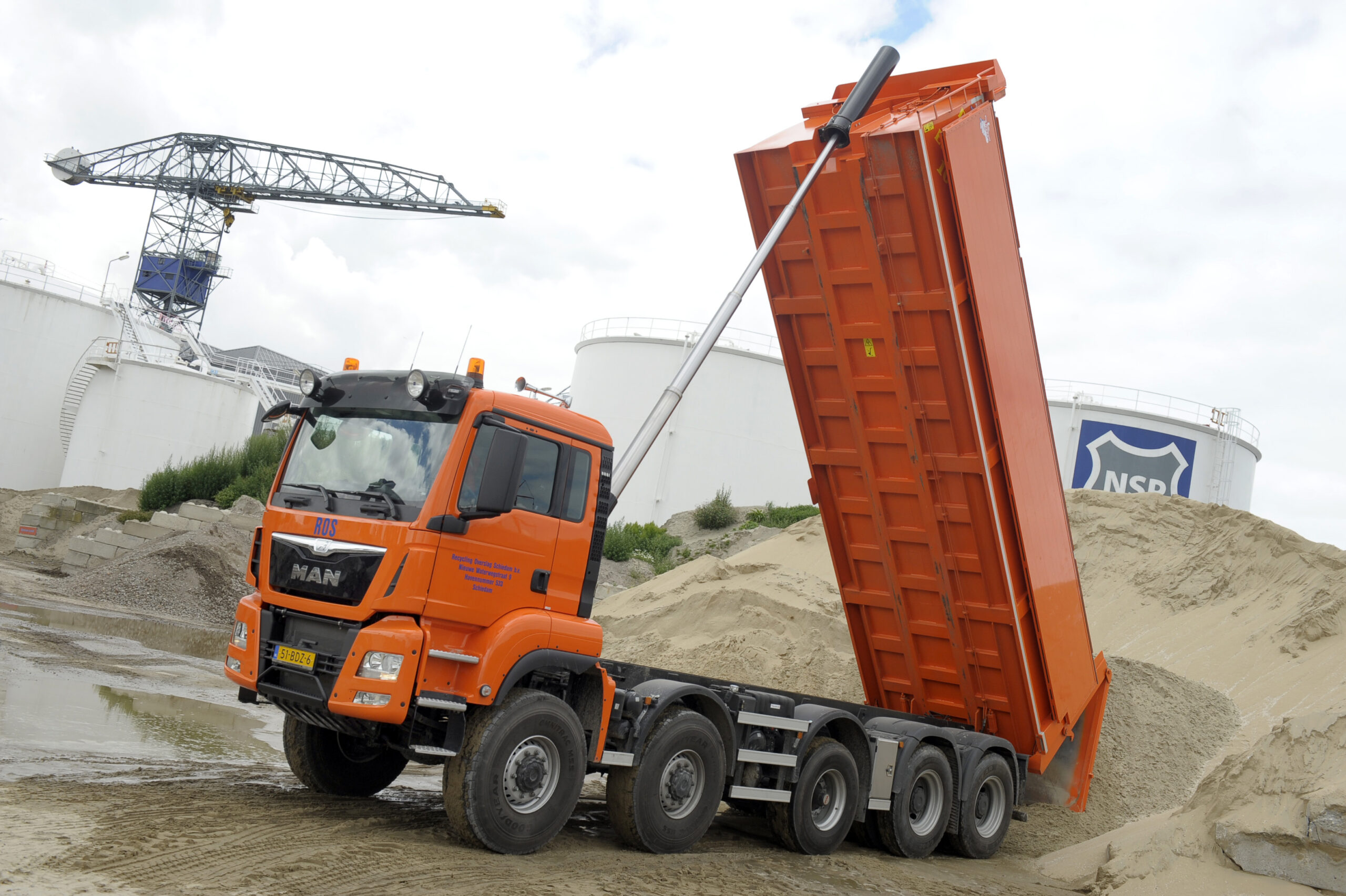 Kipper met hoog laadvermogen en Euro 6