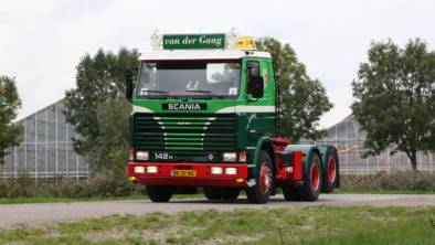 281A3700