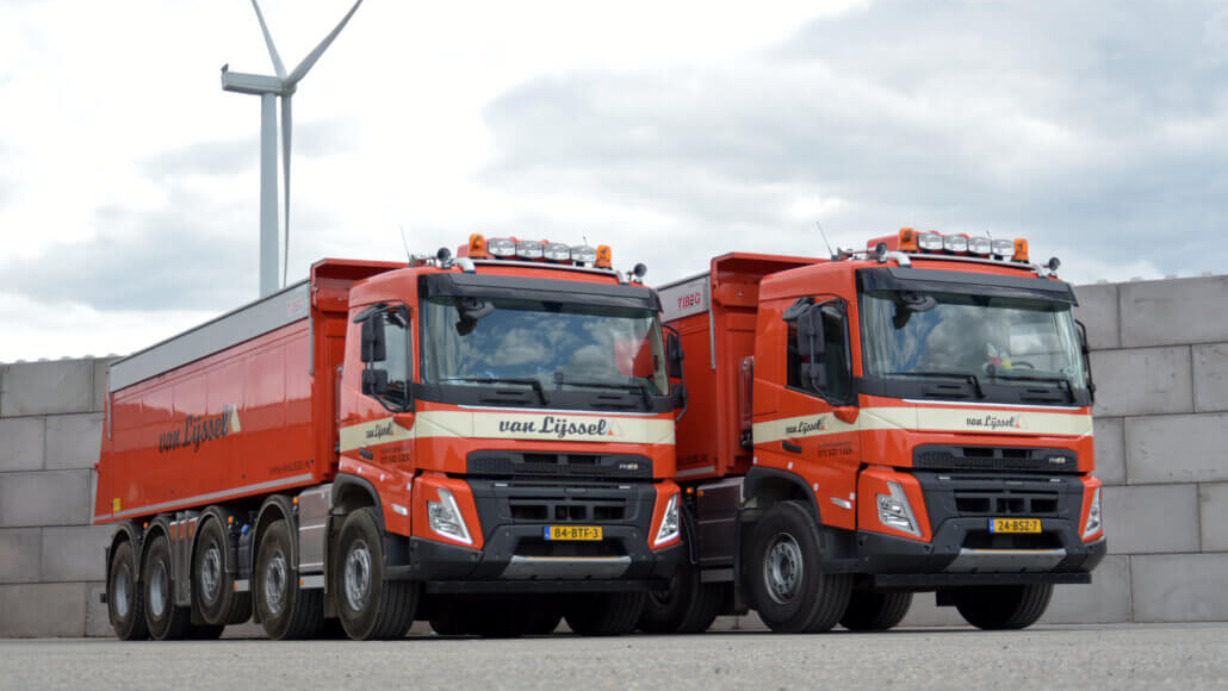 2x-volvo_10x4-fmx-van-lijssel-rv-1030×688-1