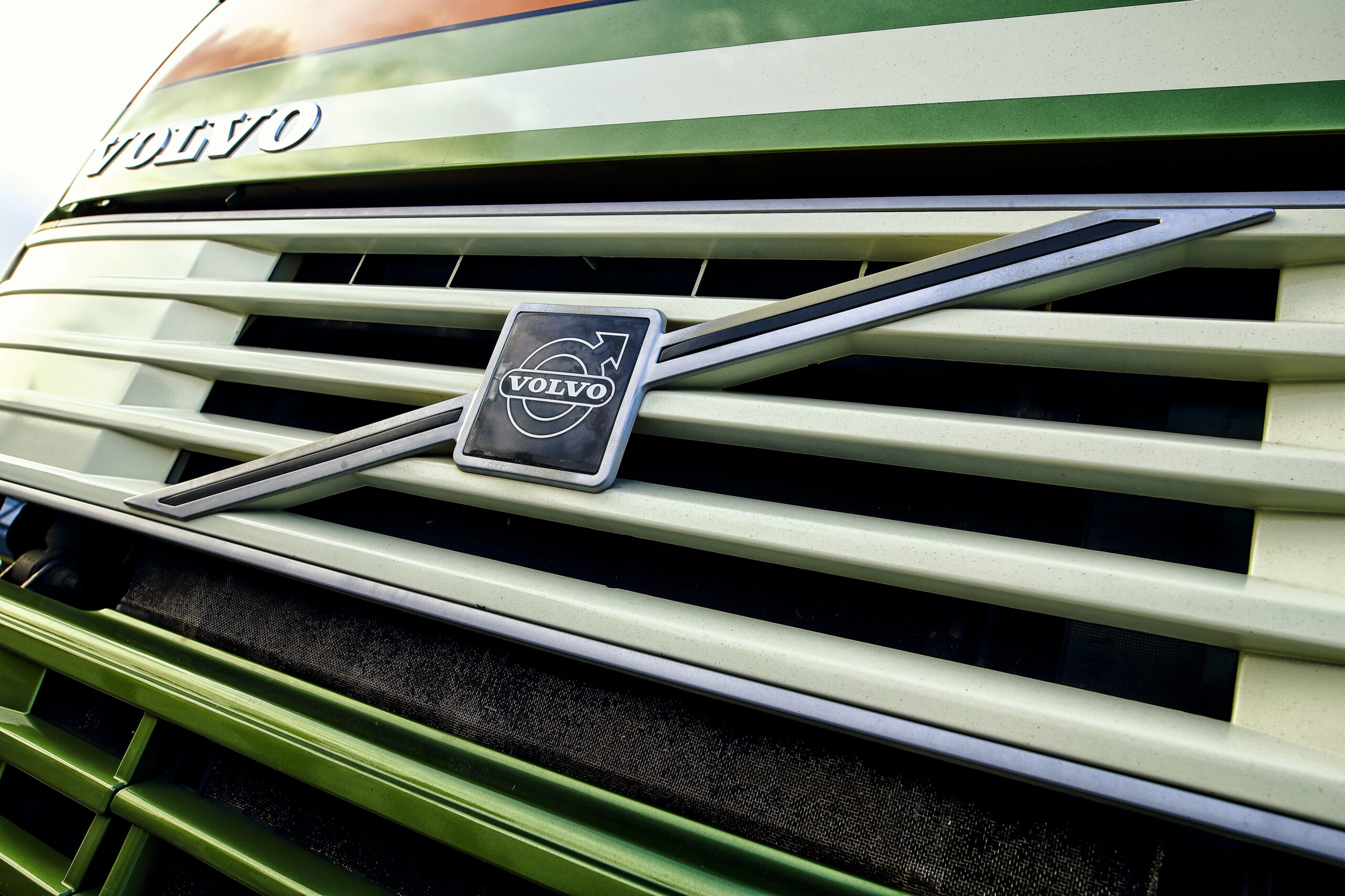 Volvo FH12 logo
