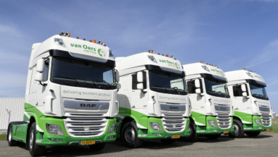 DAF Trucks voor van OersBest Trucks BarendrechtArchief nr. 180732