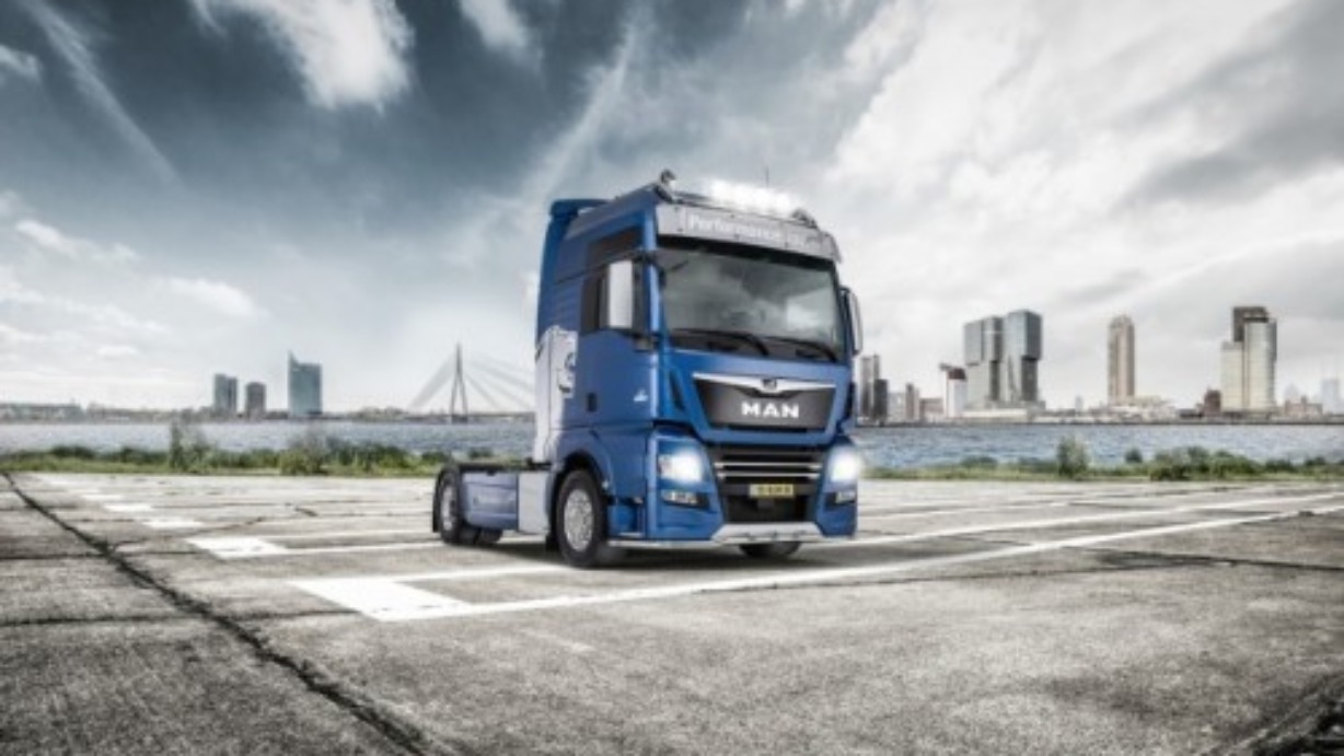 500_1.tgx-performancelion-headerbeeld