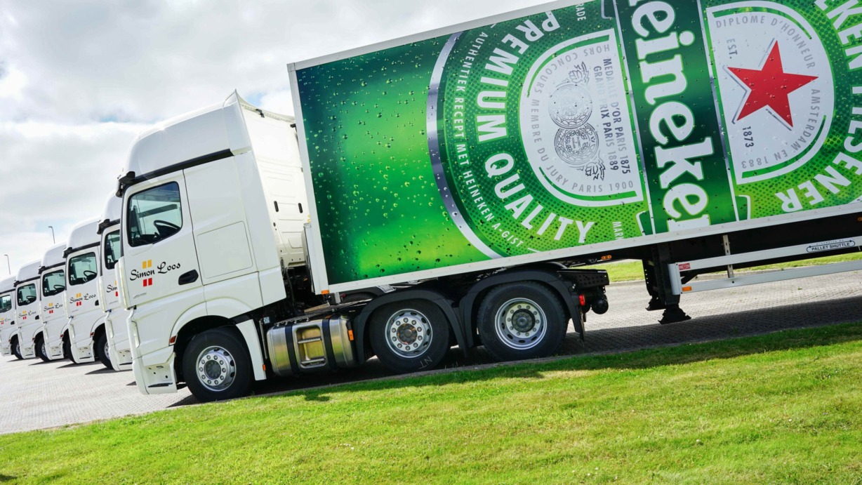 50x-new-generation-Actros-voor-Simon-Loos_1