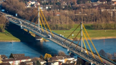 A40-Rheinbruecke-Duisburg
