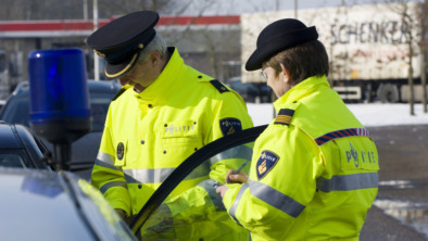 DEN HAAG-POLITIE-KLEDING