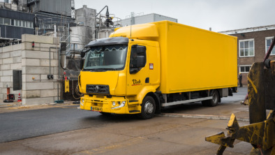Aflevering-Renault-Trucks-D-Vink_1_lowres