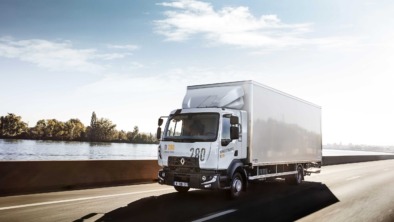 D-Cab-2.1m-op-weg-LR