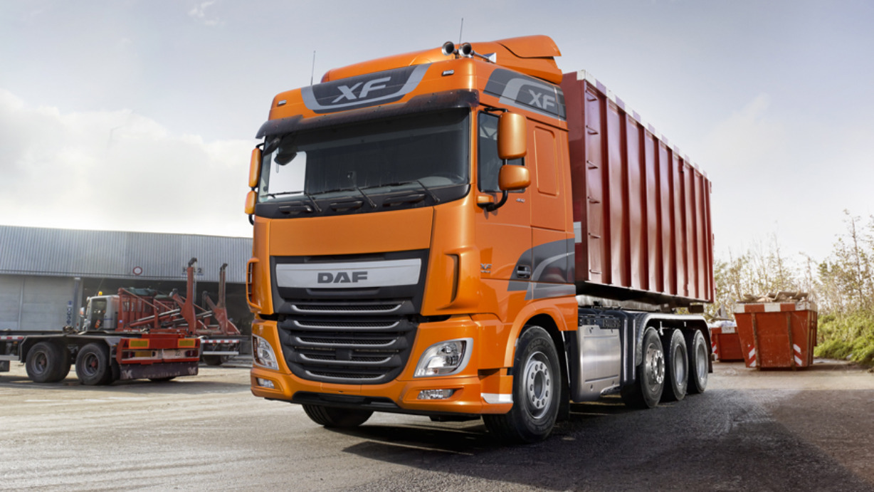 DAF_Euro_6_XF_FAK_LR
