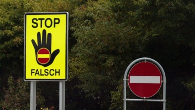 Falschfahrer_Schilder