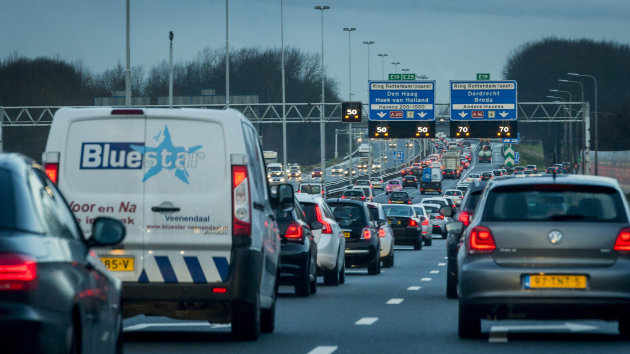 Gladheid veroorzaakt drukste spits dit jaar