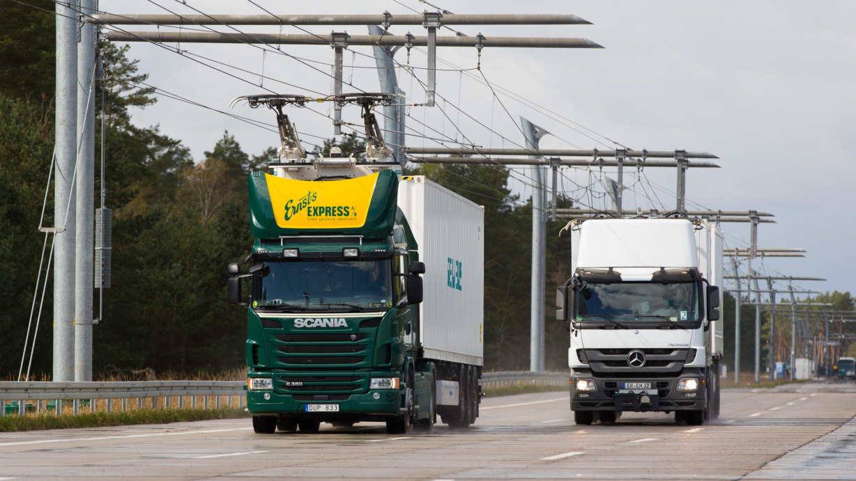Siemens eHighway: Testfahrt mit Bundesumweltministerin Hendricks / Siemens eHighway: Test drive with Federal Environment Minister Hendricks