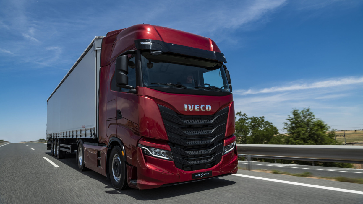 IVECO_S-WAY_121