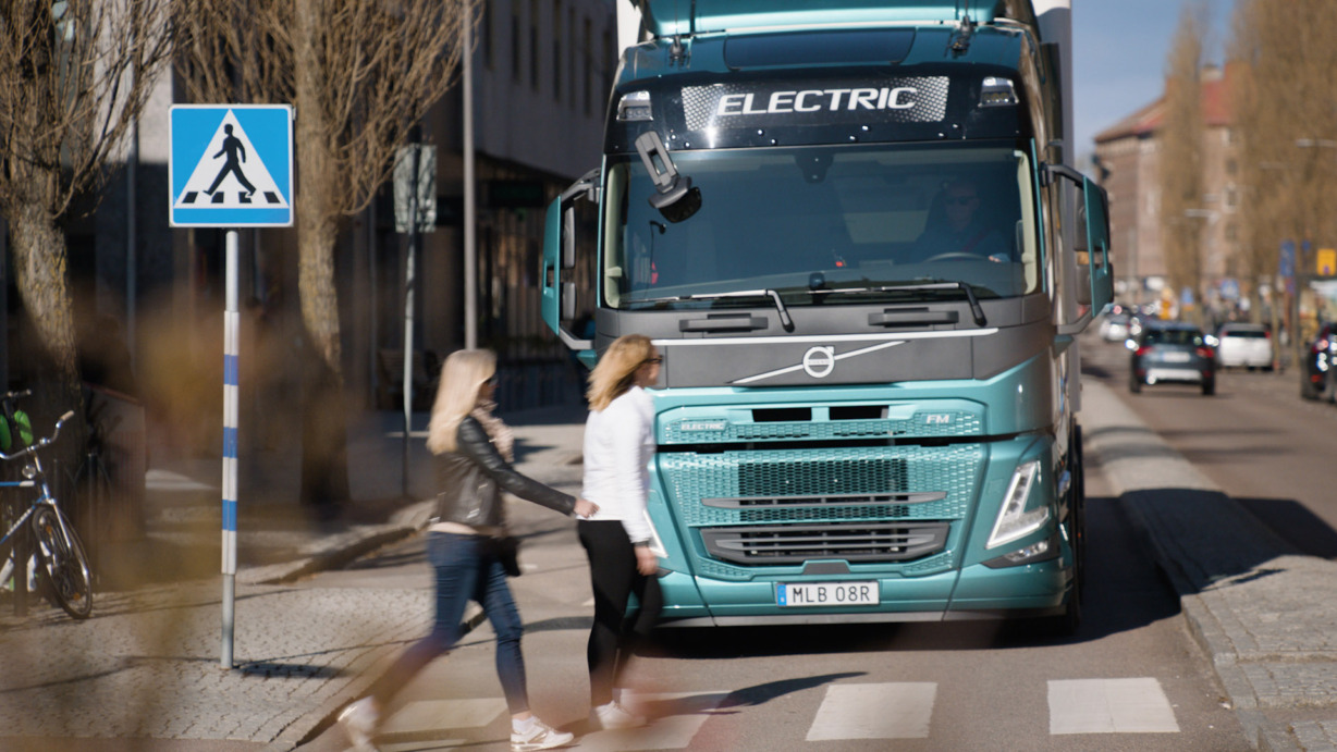 Nieuwe-veiligheidssystemen-Volvo-Trucks-1