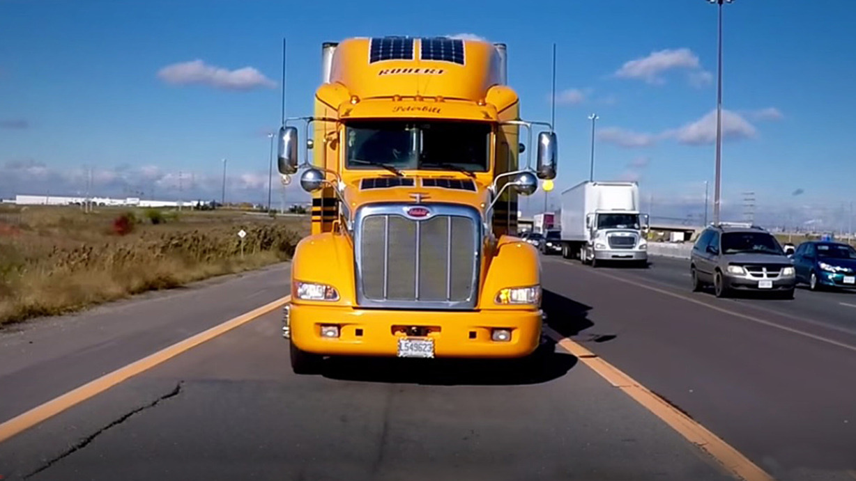 Peterbilt_LNG_Groupe_Robert