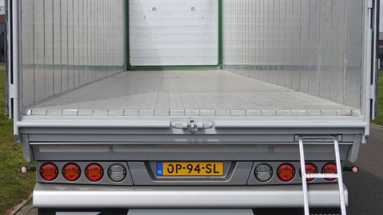 Press-Knapen-Service-Code-95-voor-schuifvloer-chauffeurs