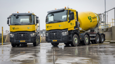 Renault-Trucks-8×4-betonmixer-Mebin_1_lowres