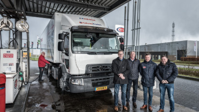 Renault-trucks-op-HVO-voor-Rensa_samenwerking_lowres