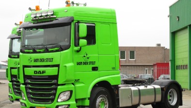 Truckland-levert-100e-DAF-aan-van-der-Stelt-Beverwijk_1