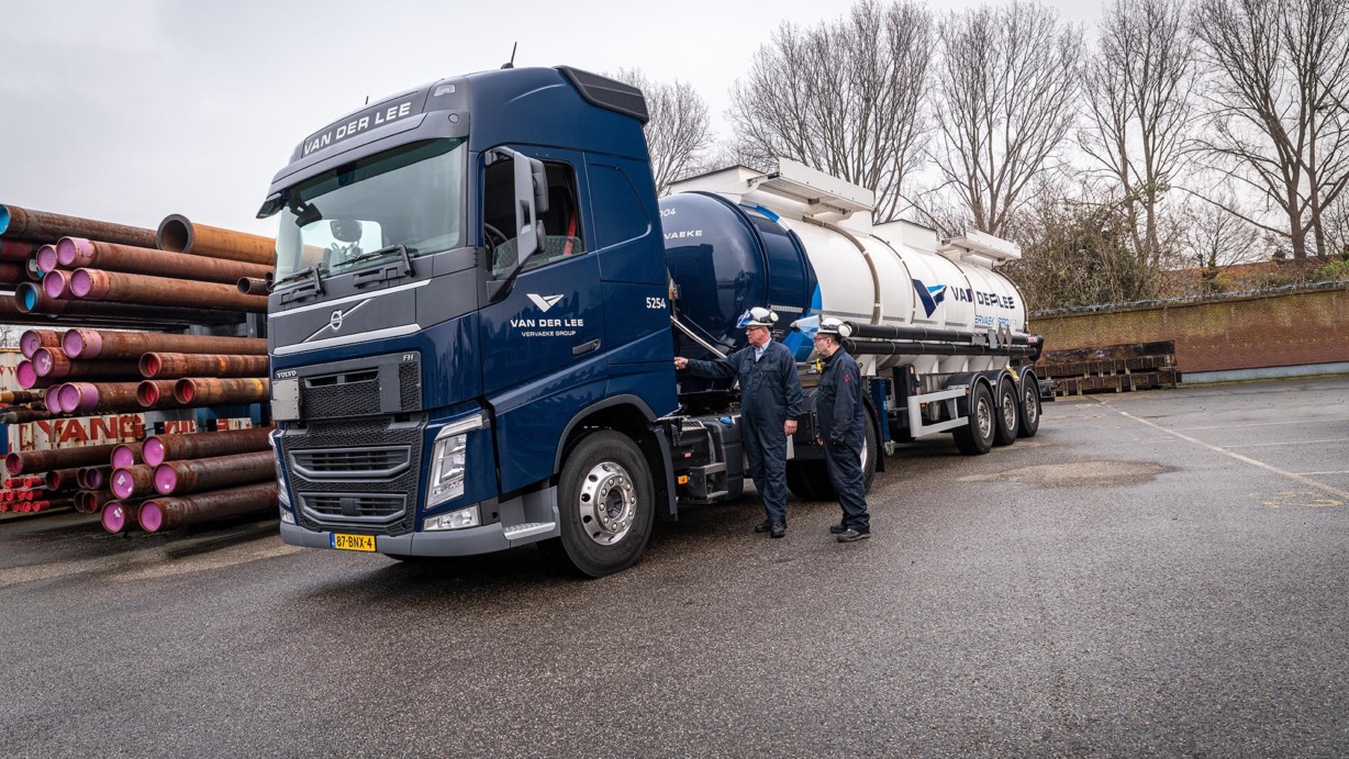 Vervaeke_VdLee_Delft-Volvo-FH