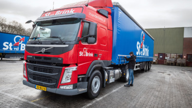 Volvo-FM-LNG-St-van-den-Brink_2_lowres