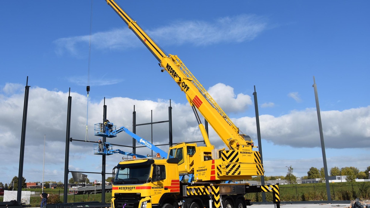Volvo-FMX-met-Tadano-kraan_1_lowres