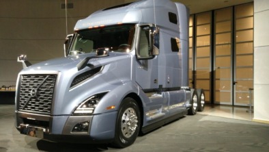 Volvo-VNL-02