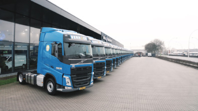 Volvo-trucks-voor-Verhoek-Europe_1_lowres