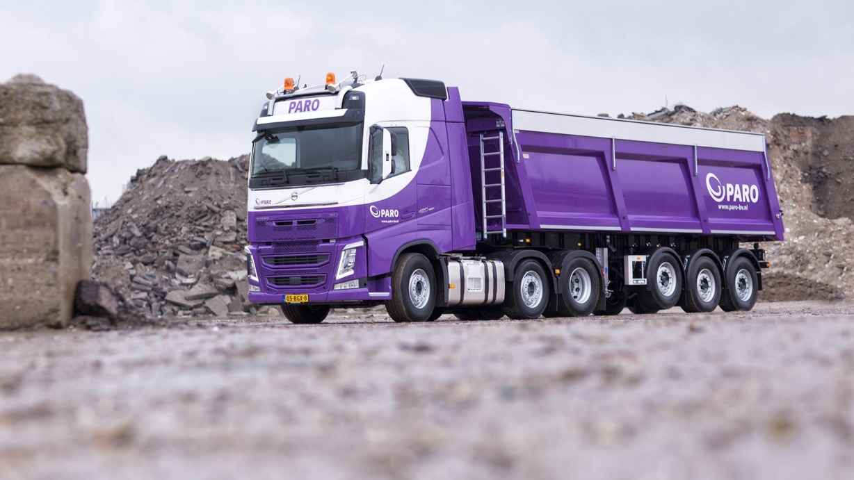 Volvo_FH420_6x2_paro_Amsterdam-1