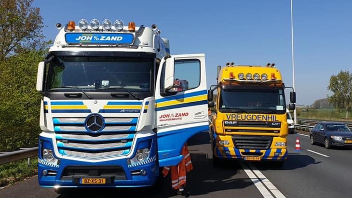 Vreugdenhil-Berging-neemt-Joh.-van-der-Zand-over