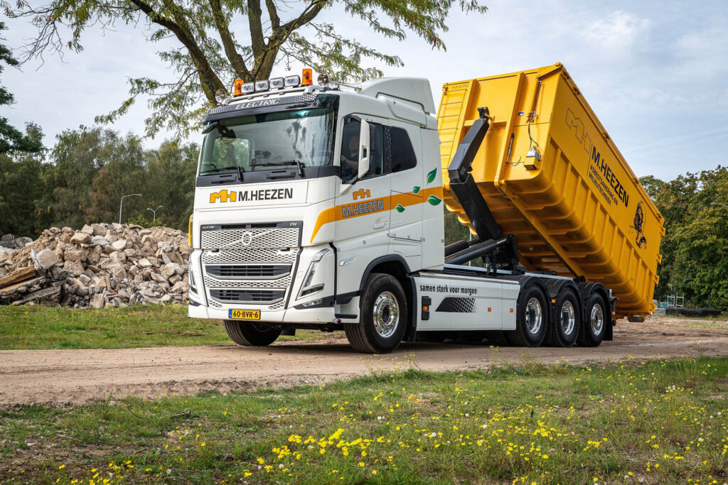 Volvo FH Electric 8x4