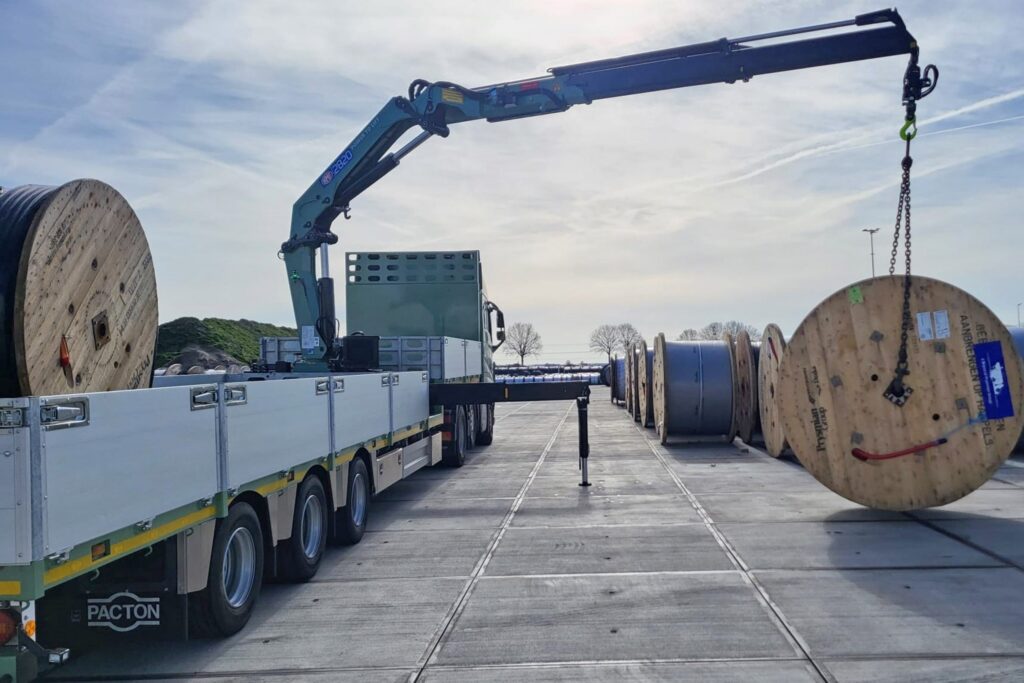 Pacton semi-dieplader