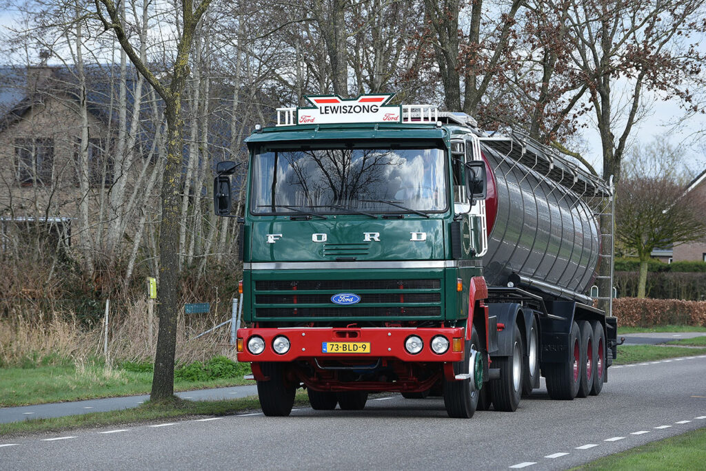 Ford Transcontinental 4435