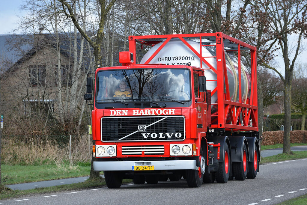 Volvo F12