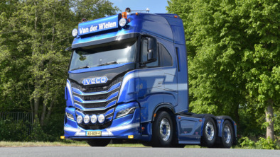 Van der Wielen Iveco S-Way (1)