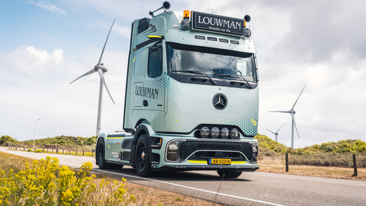 035-Louwman-Mercedes-Benz-Actros-Demo