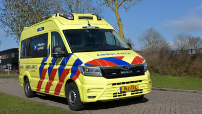1920_ambulanceijsselland2