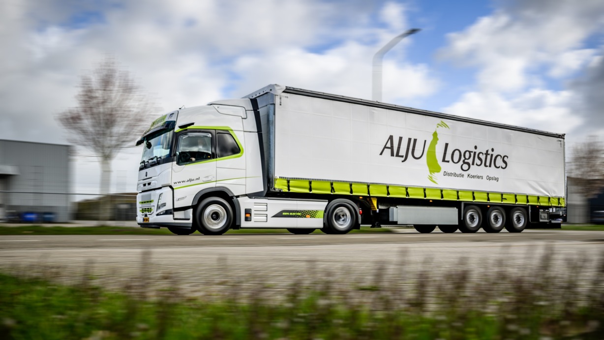 ALJU Logistics_onderweg