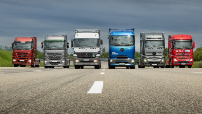 30 Jahre Actros im Jubiläumsjahr „130 Jahre Lkw“: Wie Mercedes‑Benz Trucks Technikgeschichte und Transformation verbindet30 Years of Actros in the Anniversary Year “130 Years of Trucks”: How Mercedes Benz Trucks Combines Engineering Heritage