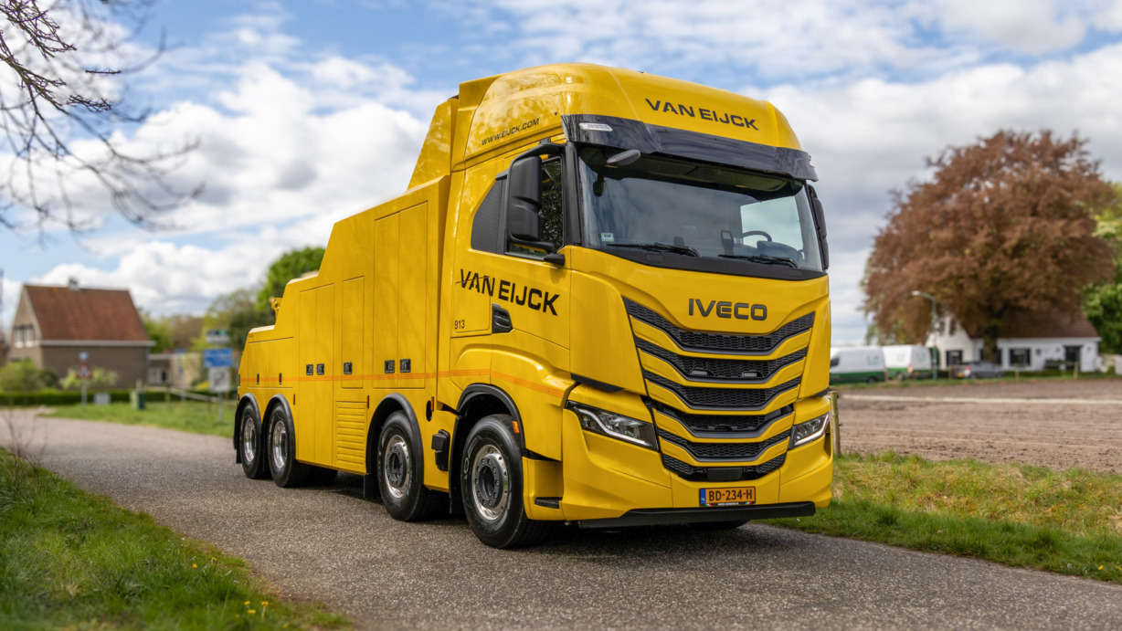 Van-Eijck-versterkt-vloot-met-IVECO-X-Way