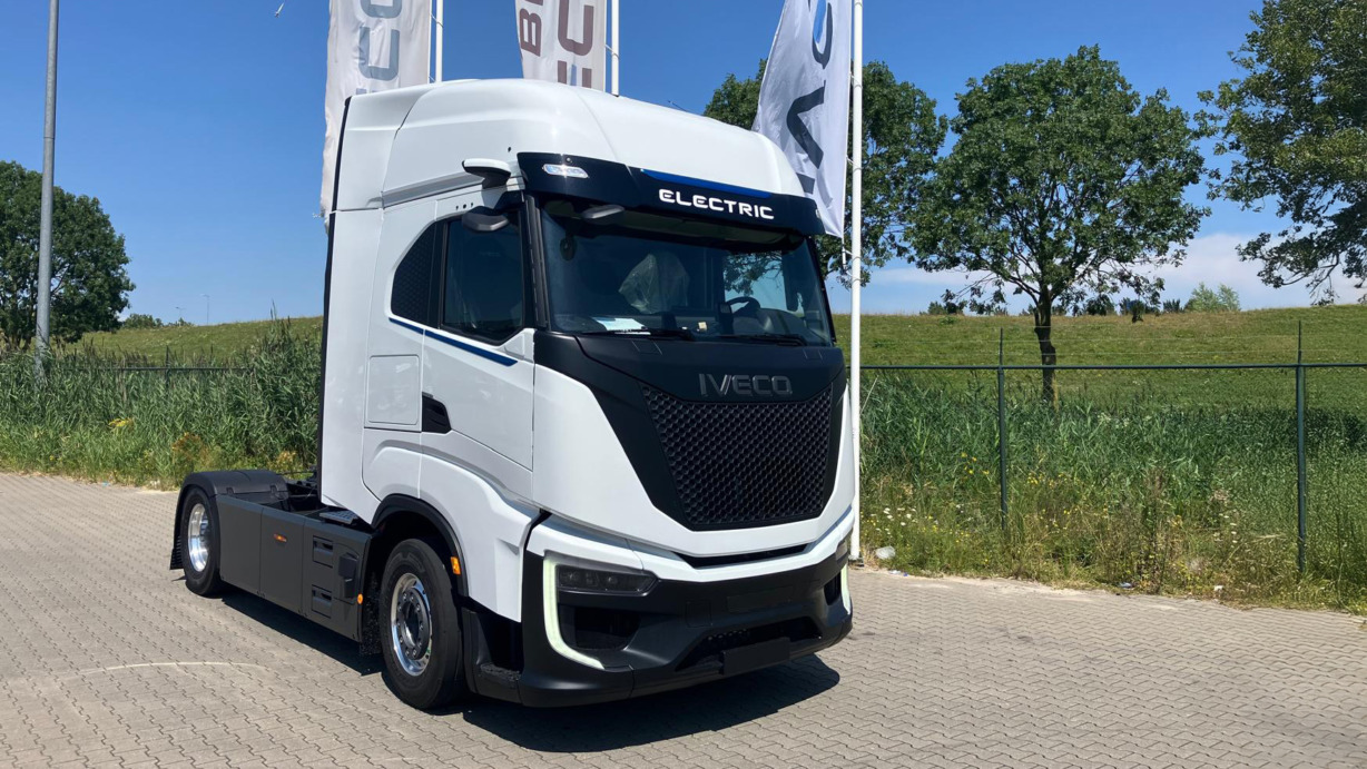 Iveco S-eWay 7