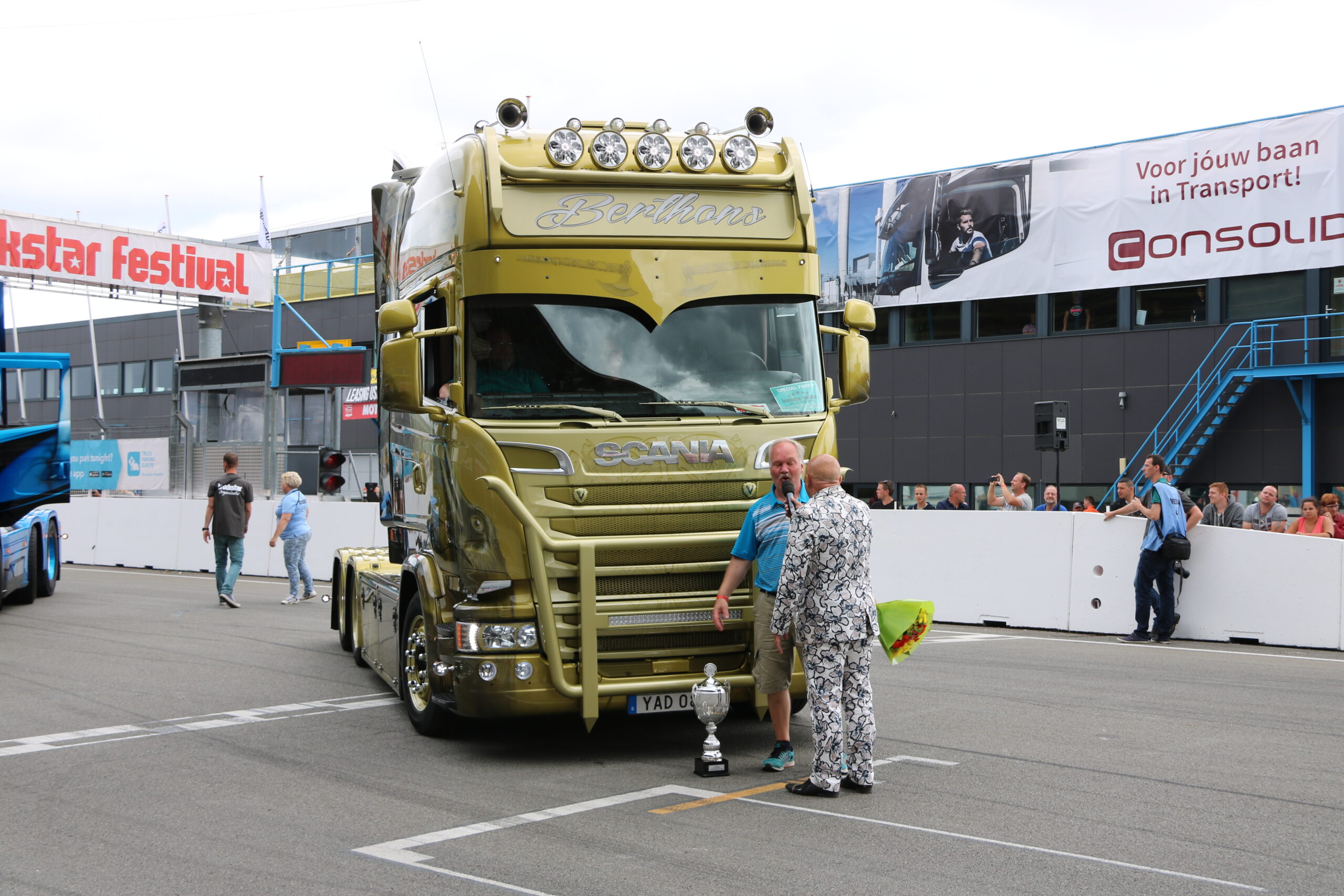 Willie Oosterhuis interviewt de Zweed Berthon Jonsson. ,,I'm very happy." 
