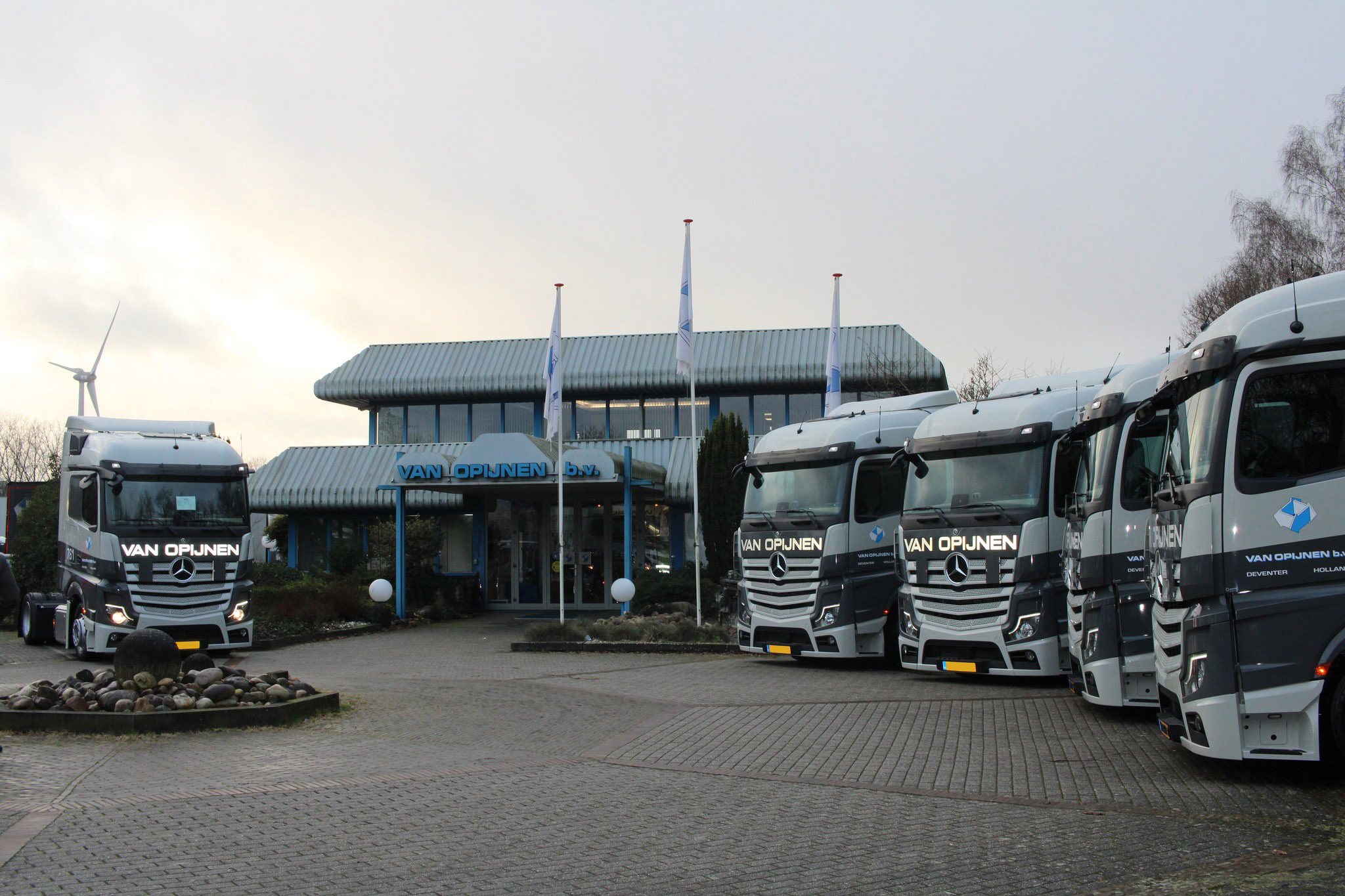 Van Opijnen voegt Mercedes-Benz toe aan wagenpark